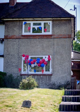 balloons on a house